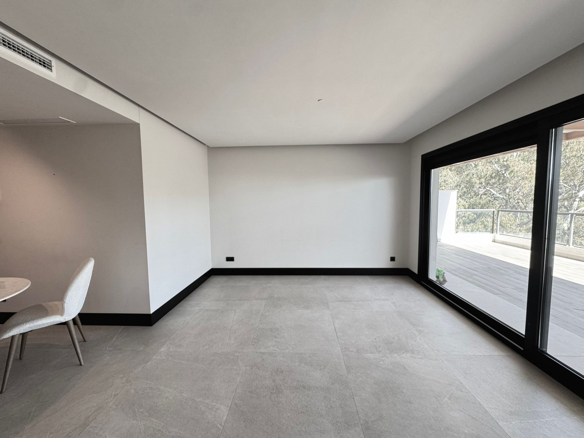Piso de 2 Dormitorios y 2 Baños en venta en Nueva Andalucía