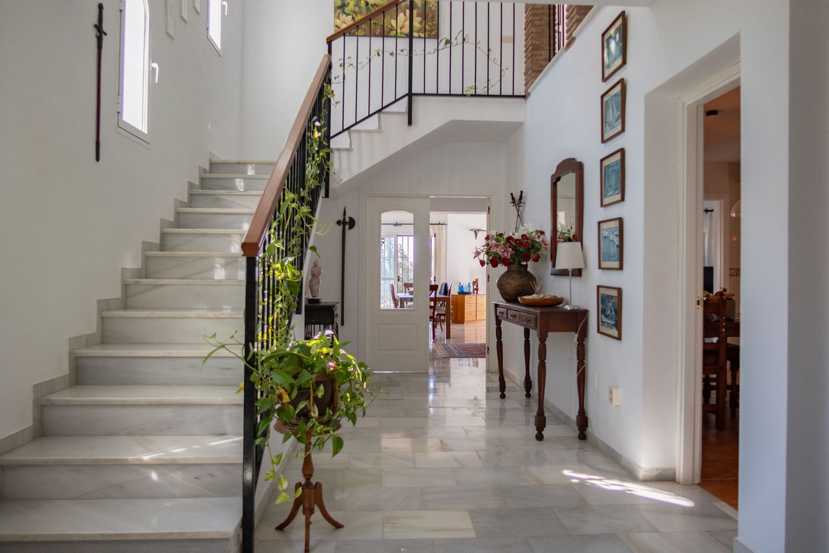 Casa de 3 Dormitorios en venta en Nueva Milla de Oro, Estepona