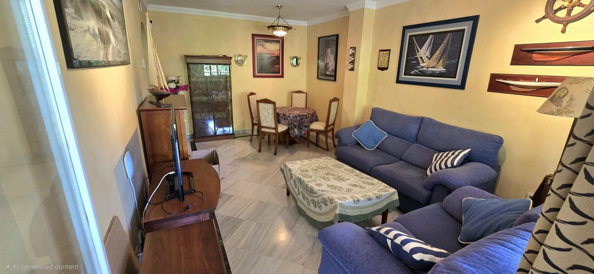 Piso de 2 Dormitorios y 2 Baños en venta en Milla de Oro, Marbella