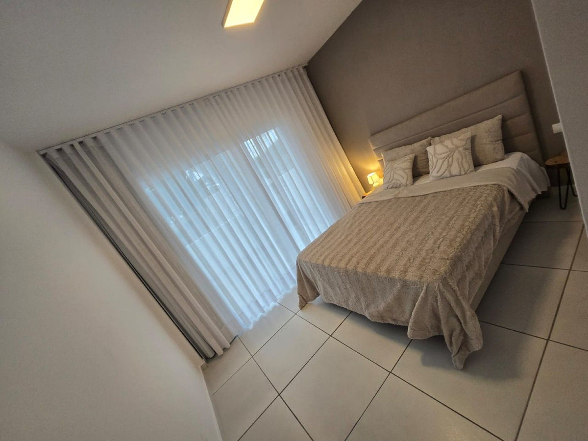 Casa de 4 Dormitorios y 4 Baños en venta en Benalmádena