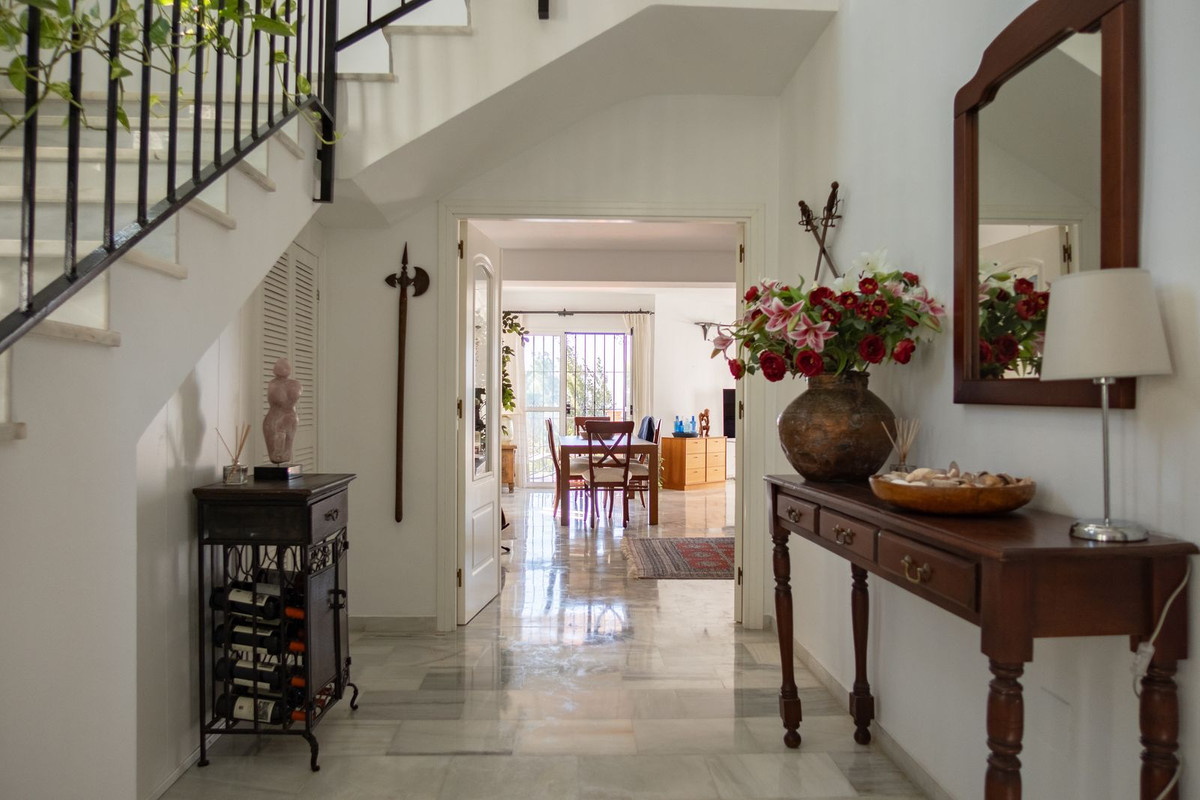 Casa de 3 Dormitorios en venta en Nueva Milla de Oro, Estepona