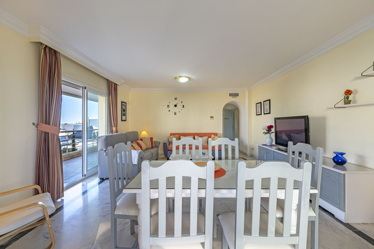 Piso de 2 Dormitorios y 2 Baños en venta en Puerto Banús