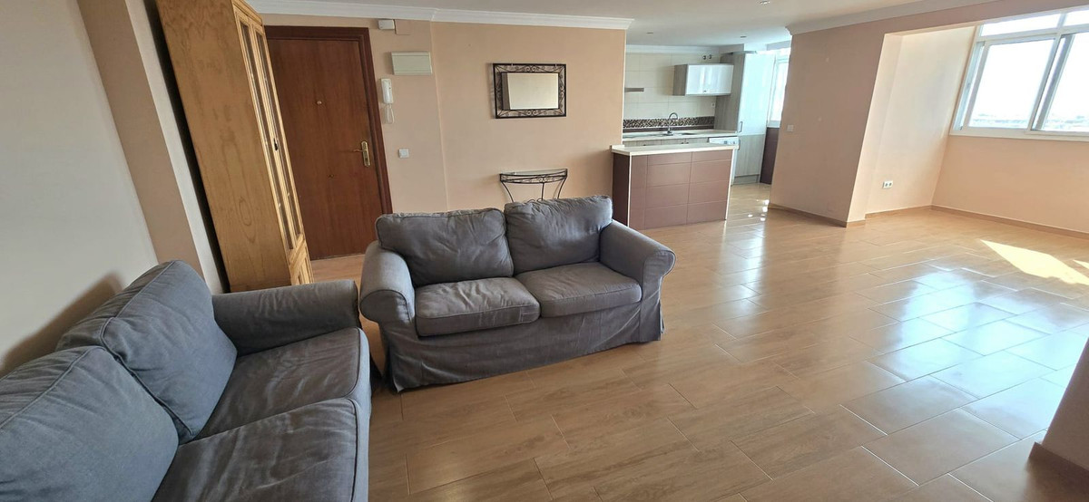 Piso de 4 Dormitorios en venta en San Pedro de Alcántara