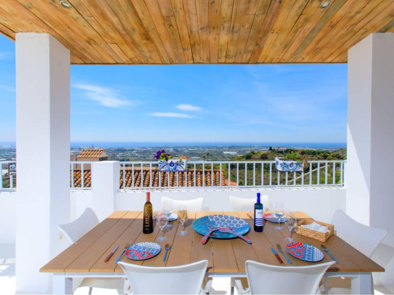 Casa Adosada de 2 Dormitorios en venta en Motril