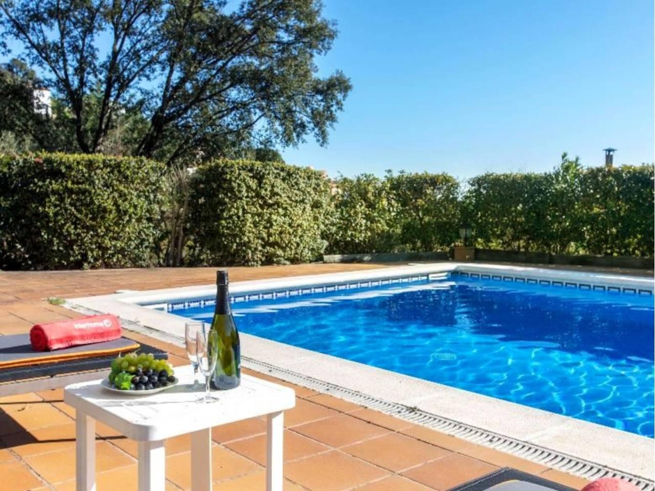 Casa Adosada de 4 Dormitorios y 2 Baños en venta en Calonge
