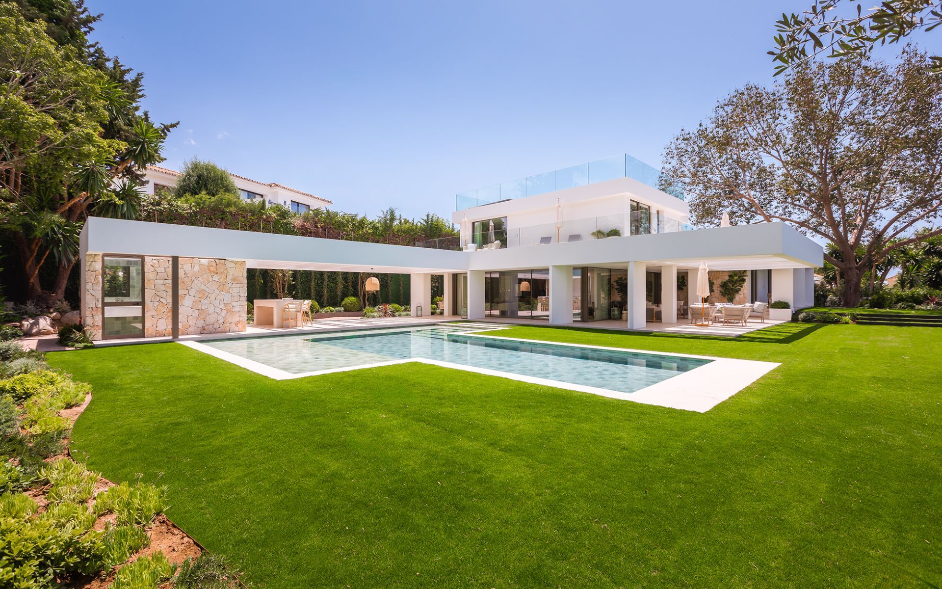 Casa de 5 Dormitorios y 6 Baños en venta en Nueva Andalucía, Marbella