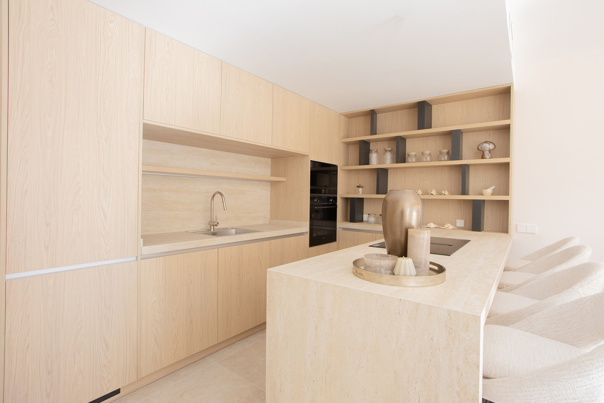 Ático de 4 Dormitorios en venta en Nueva Andalucía, Marbella
