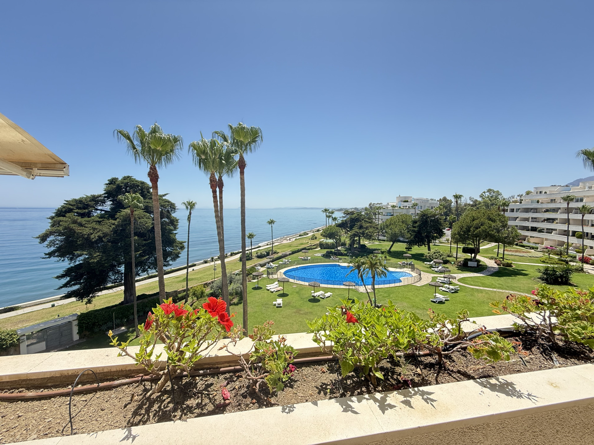 Piso de 3 Dormitorios y 2 Baños en venta en Estepona