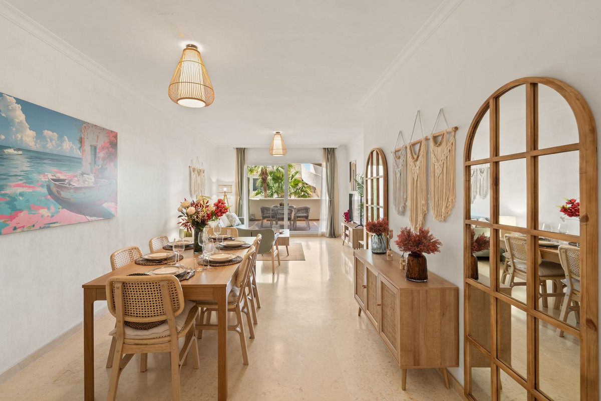 Piso de 2 Dormitorios y 2 Baños en venta en Marbella