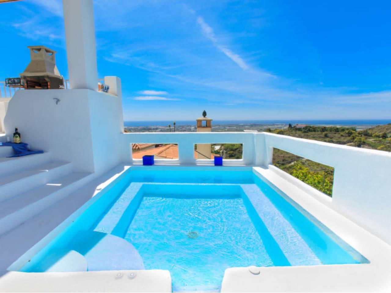 Casa Adosada de 2 Dormitorios en venta en Motril