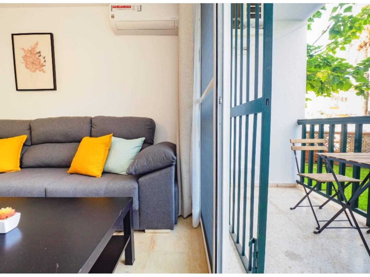 Piso de 3 Dormitorios en venta en Arroyo de la Miel, Benalmádena