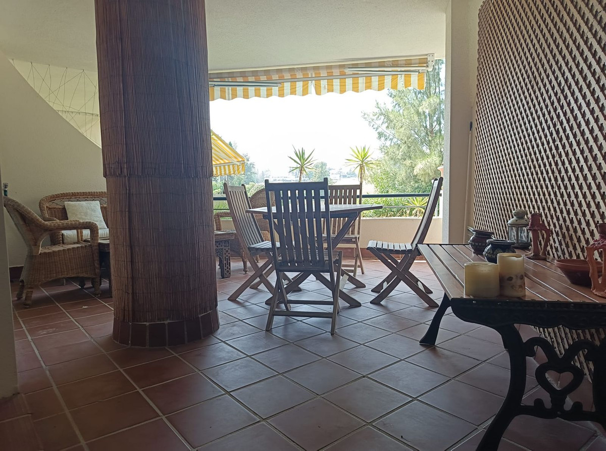 Piso de 3 Dormitorios en venta en Guadalmina Alta, San Pedro de Alcántara