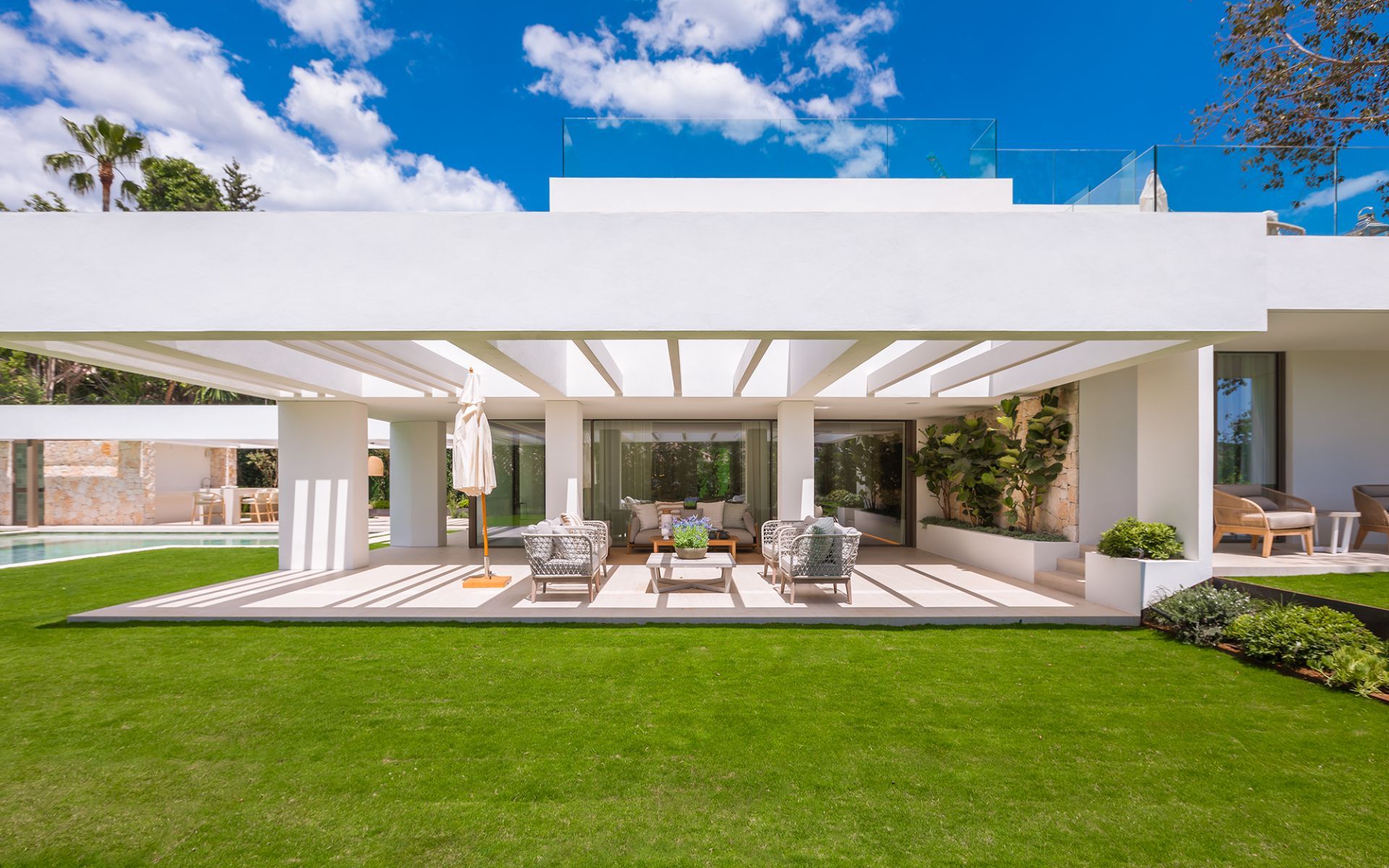 Casa de 5 Dormitorios y 6 Baños en venta en Nueva Andalucía, Marbella