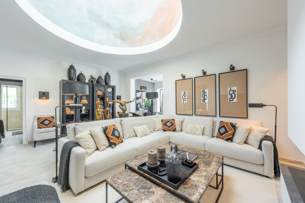 Casa Adosada de 3 Dormitorios en venta en Milla de Oro, Marbella
