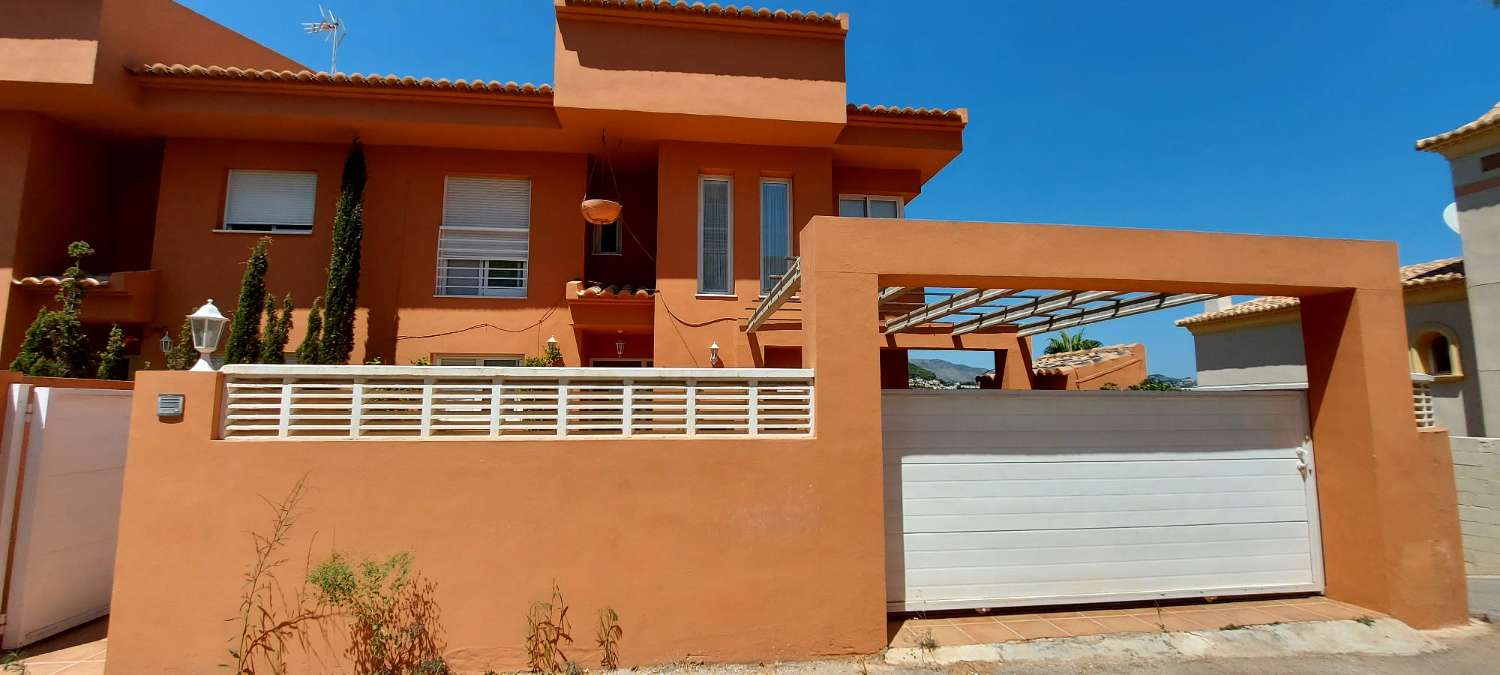 Casa de 4 Dormitorios en venta en Calpe