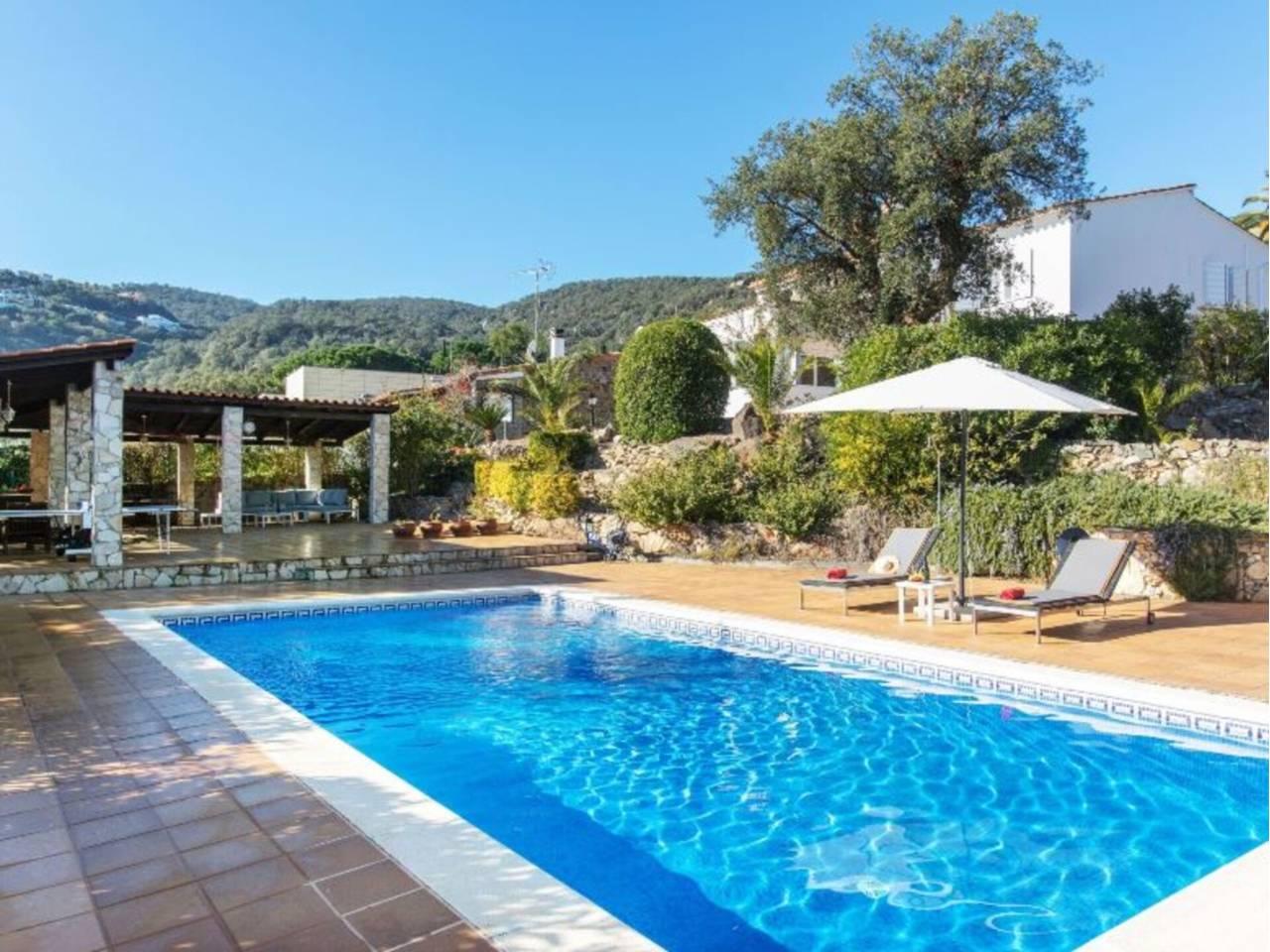 Casa Adosada de 4 Dormitorios y 2 Baños en venta en Calonge