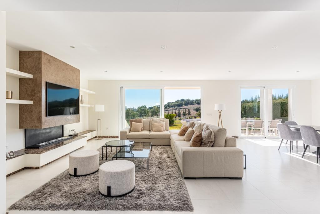 Casa de 4 Dormitorios y 4 Baños en venta en Estepona
