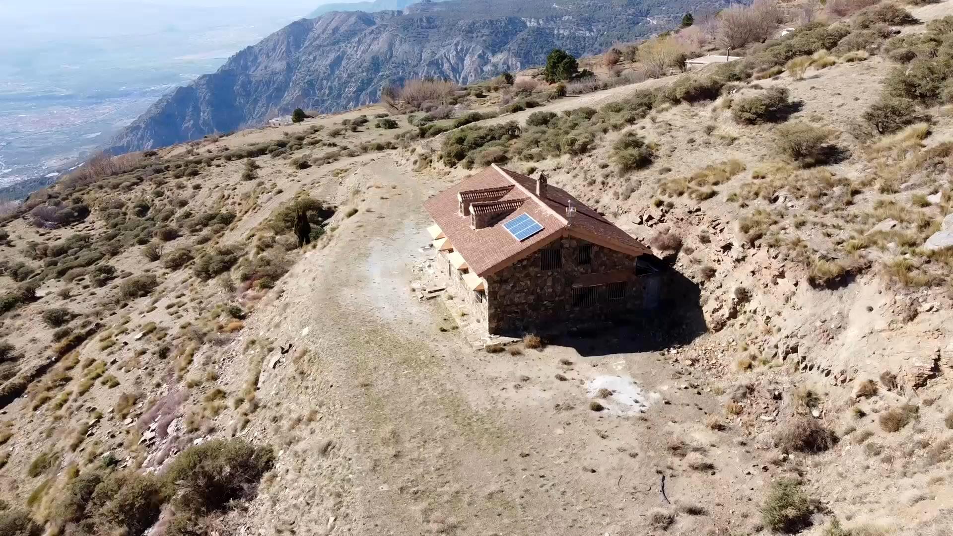 Finca de 6 Dormitorios y 3 Baños en venta en Lecrín