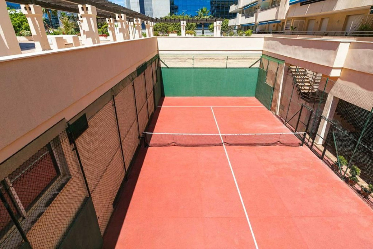 Piso de 2 Dormitorios en venta en Puerto Banús