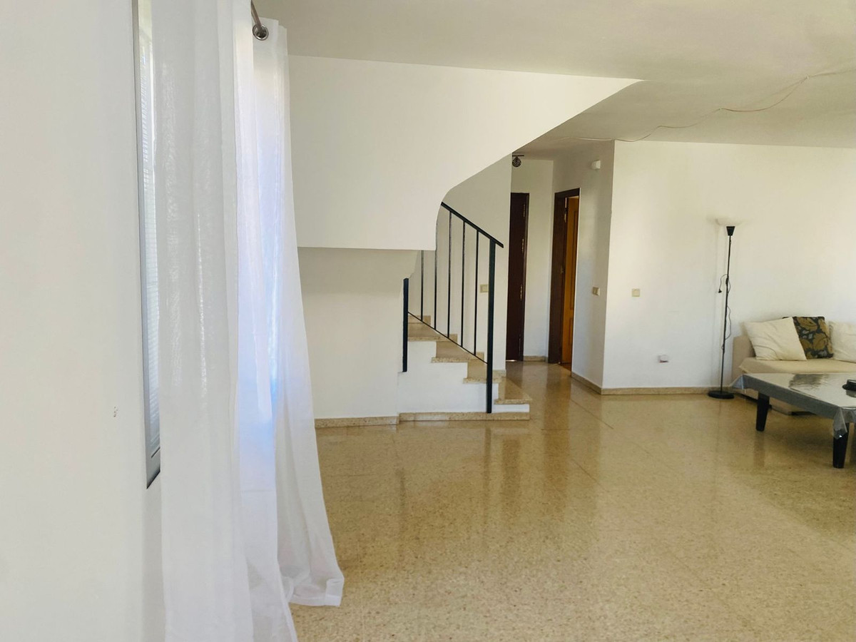 3 спални - Редова къща за продажба в Atalaya, Estepona