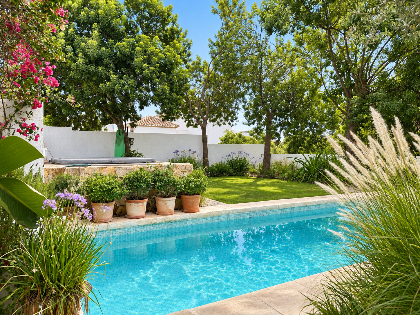 Casa de 4 Dormitorios en venta en Río Real, Marbella
