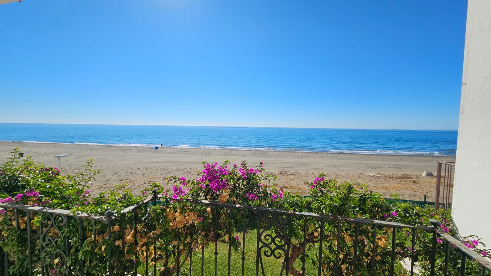 5 Bed, 4 Bath - Villa for Sale in Playa del Sol Villacana