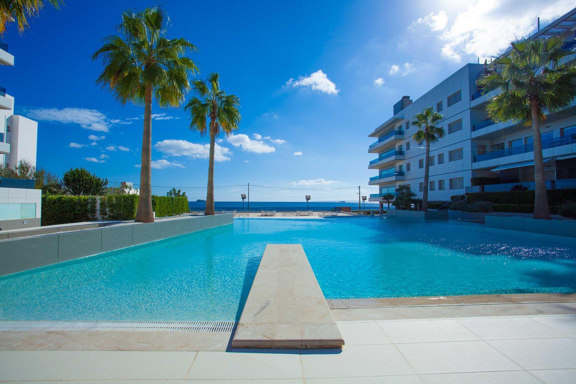 2 спални - Апартамент за продажба в Playa d'en Bossa, Ibiza Town
