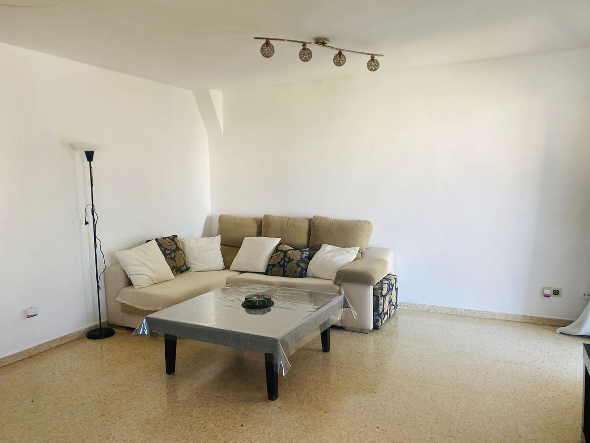 3 спални - Редова къща за продажба в Atalaya, Estepona