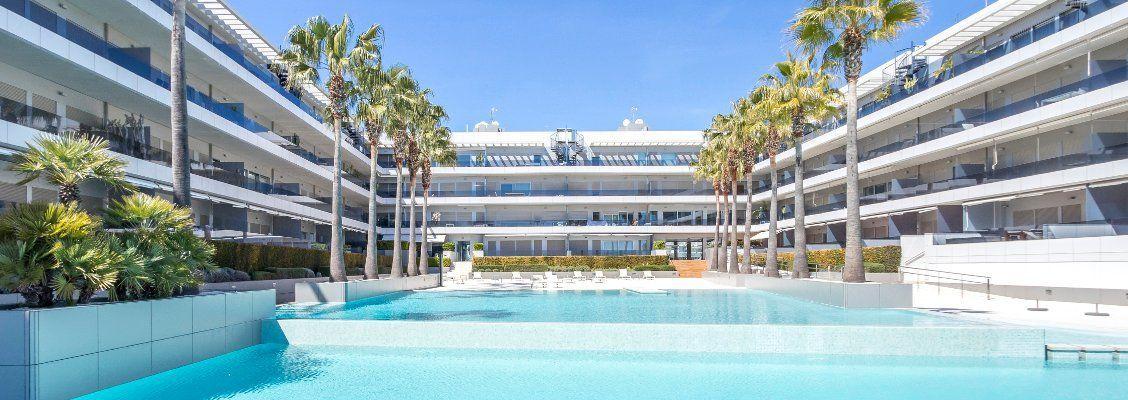2 спални - Апартамент за продажба в Playa d'en Bossa, Ibiza Town