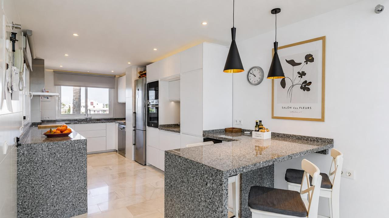 Ático de 3 Dormitorios en venta en San Pedro de Alcántara