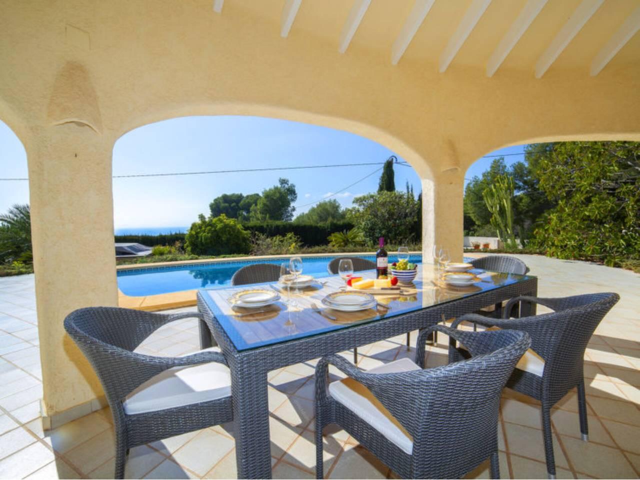 Casa Adosada de 2 Dormitorios y 2 Baños en venta en Altea