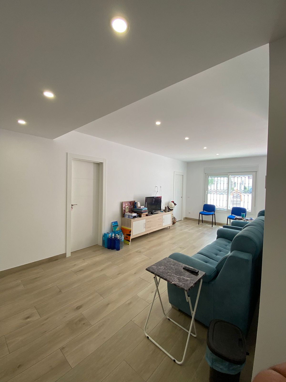 Piso de 4 Dormitorios en venta en Estepona