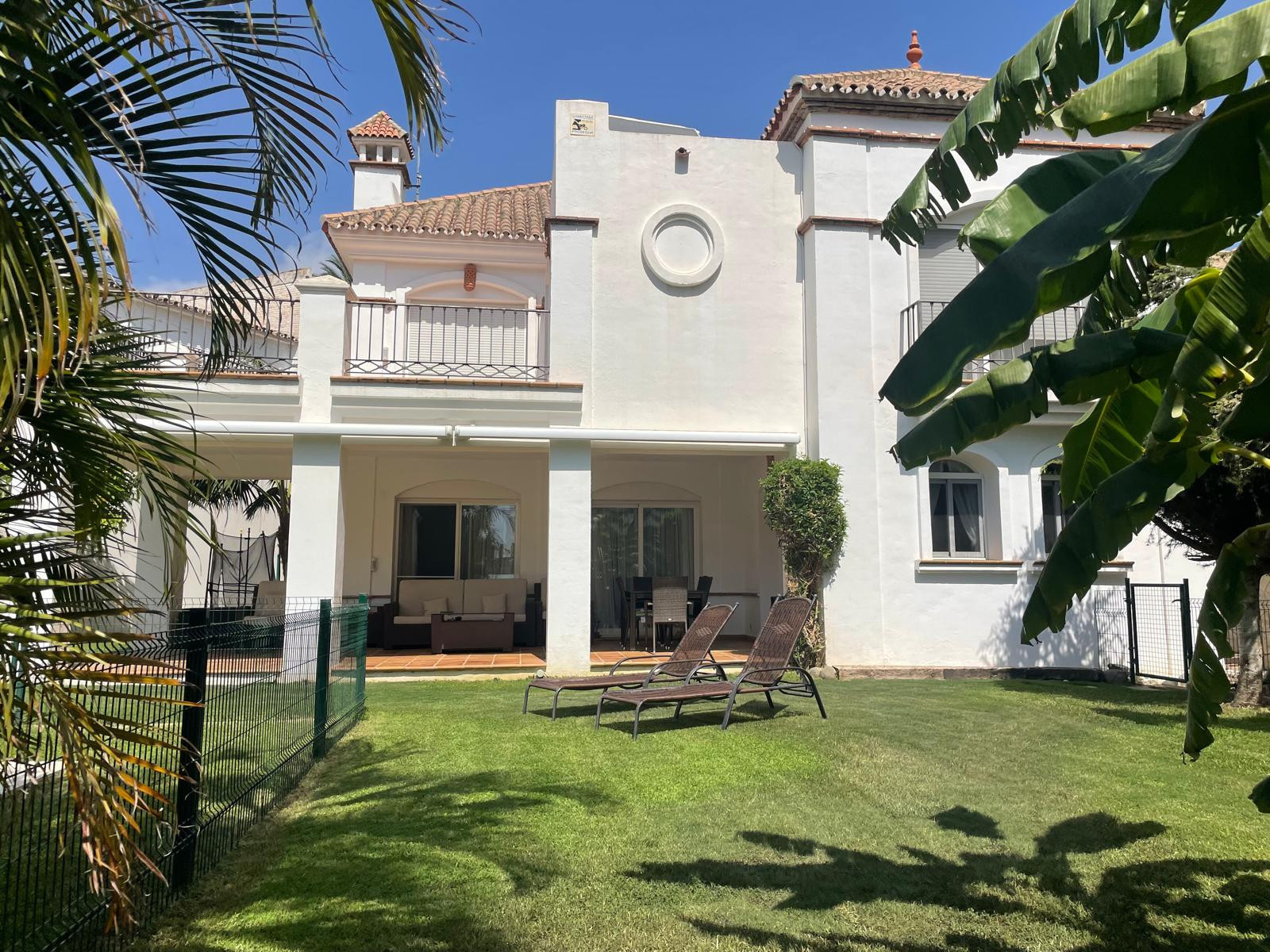 Casa de 3 Dormitorios y 3 Baños en alquiler en Marbella Centro