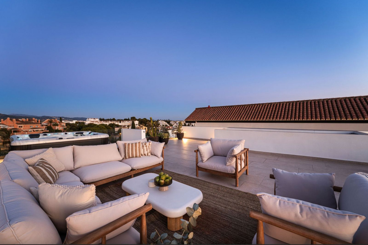 5 Slaapk. - Villa te koop in Nueva Andalucia, Marbella