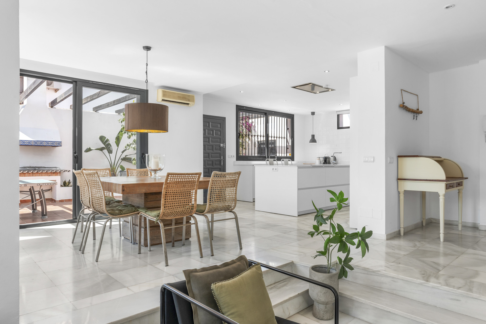 Casa de 6 Dormitorios en venta en Puerto Banús, Marbella