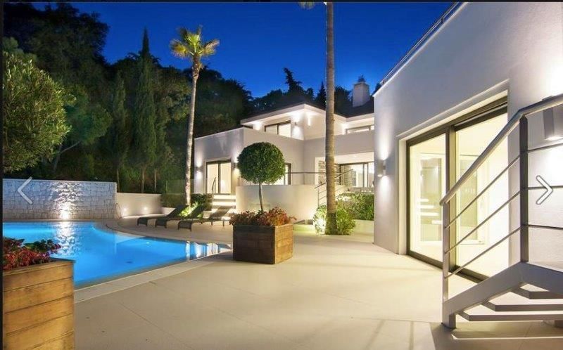 Casa de 6 Dormitorios en venta en Marbella