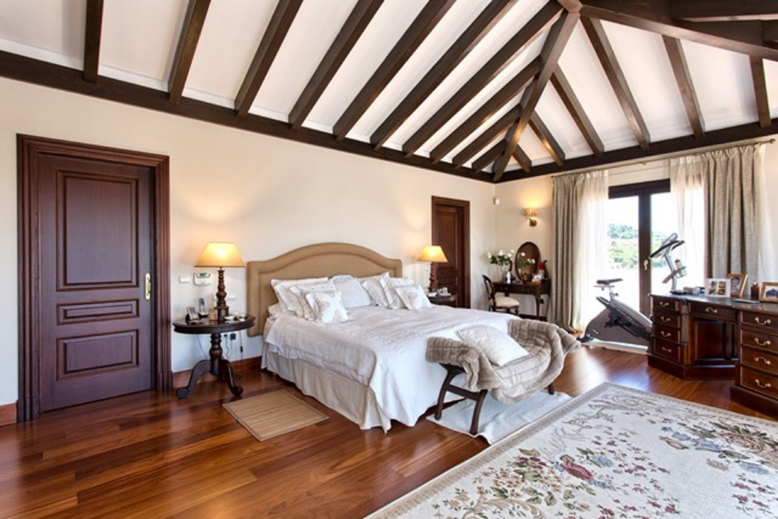 Casa de 5 Dormitorios en venta en Marbella Club Golf Resort, Benahavís
