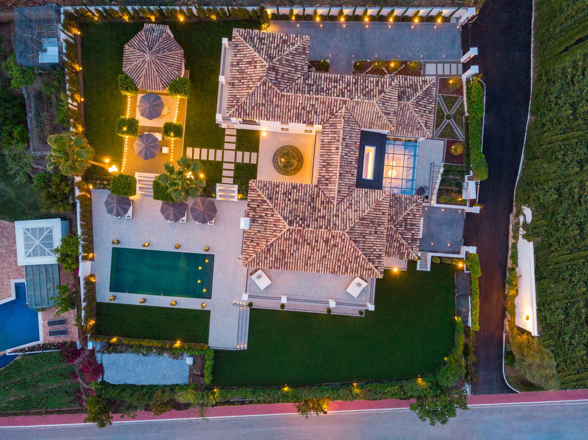 6 Slaapk. - Villa te koop in Sierra Blanca, Marbella