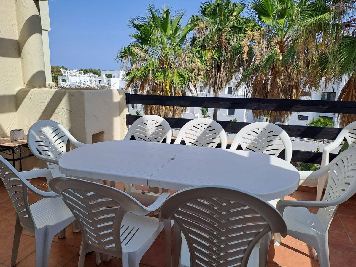 Piso de 2 Dormitorios y 2 Baños en venta en Estepona