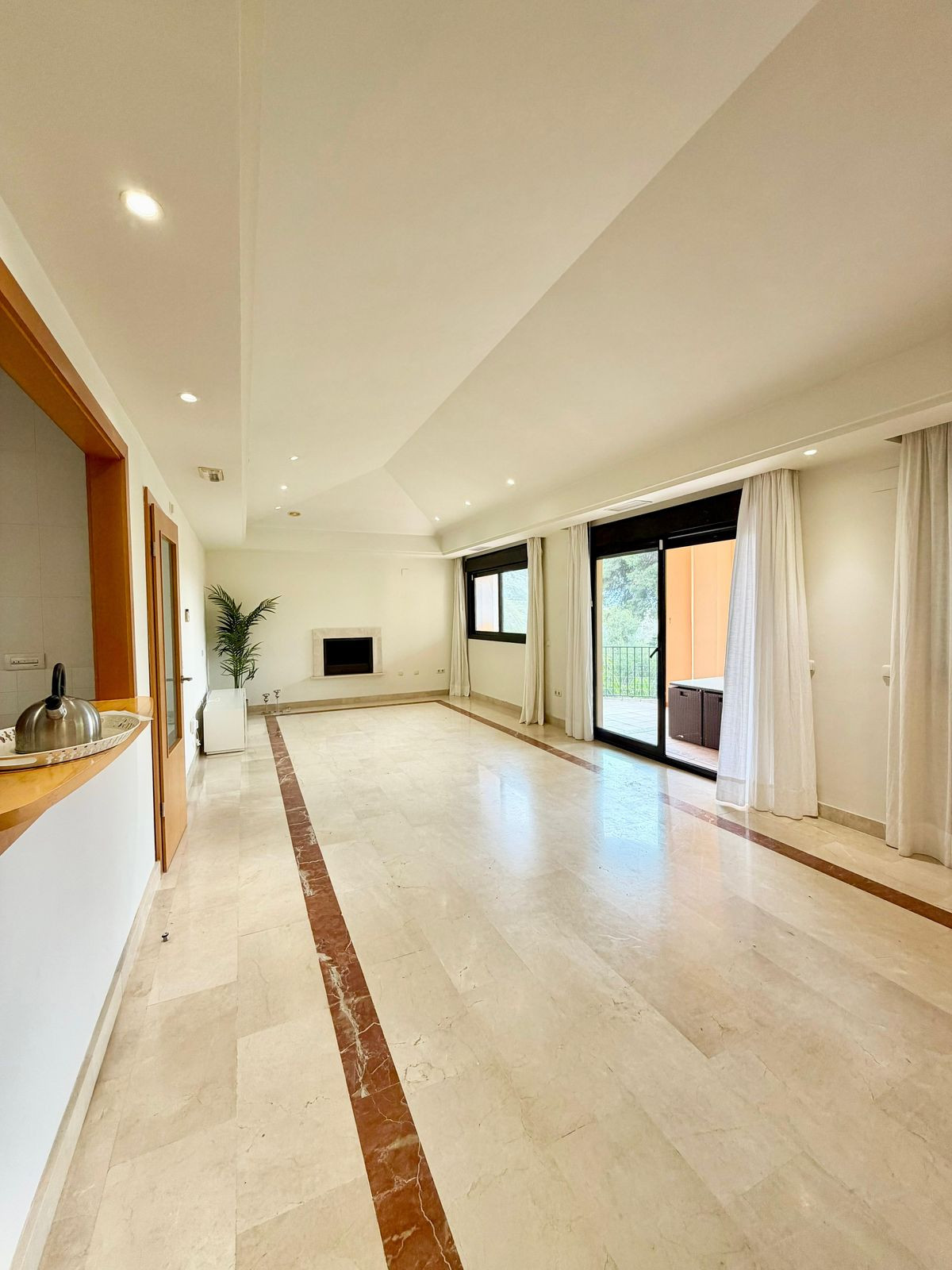 Piso de 4 Dormitorios en venta en Puerto Banús