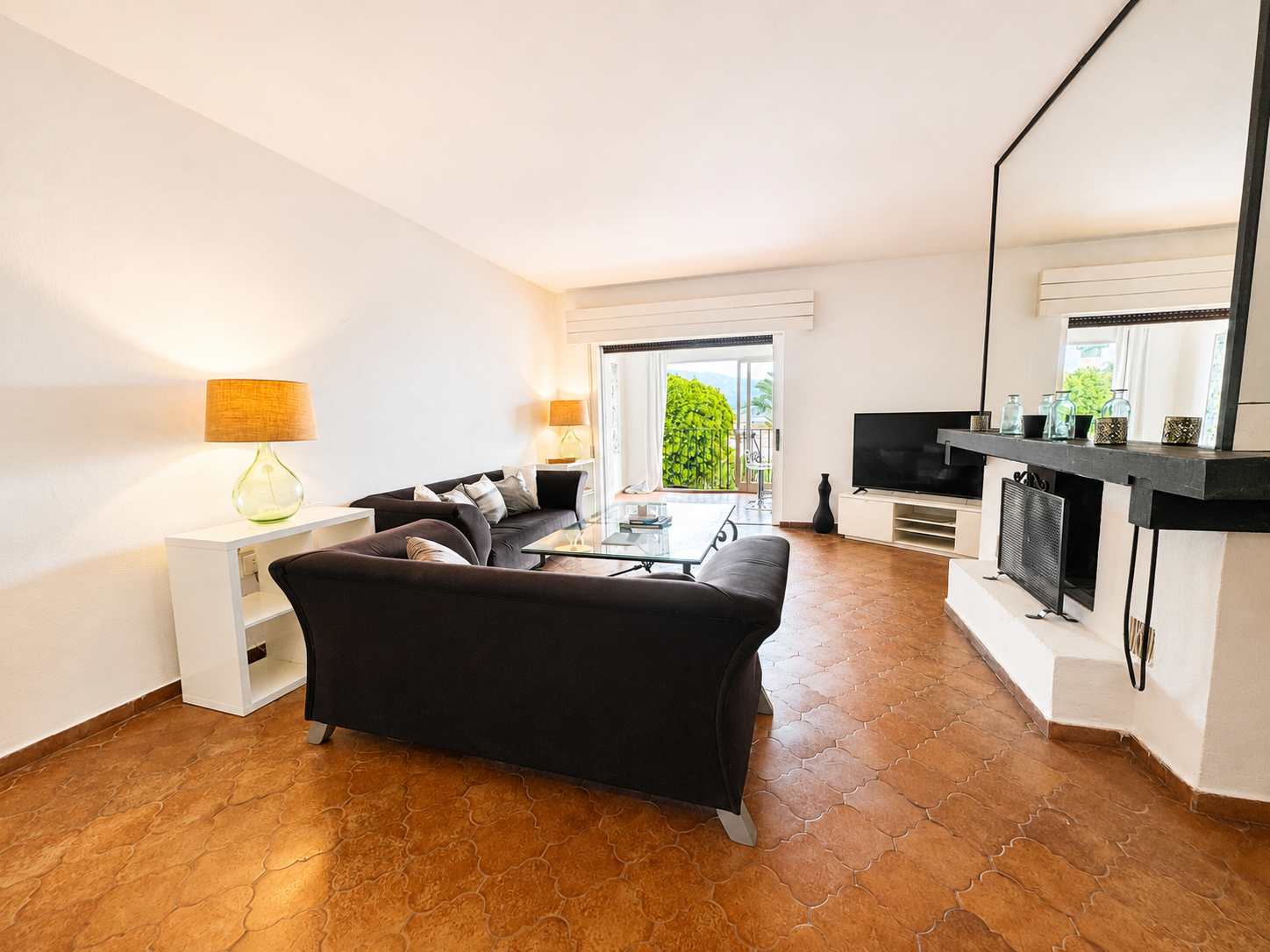 Piso de 1 Dormitorio y 1 Baño en venta en Puerto Banús, Marbella