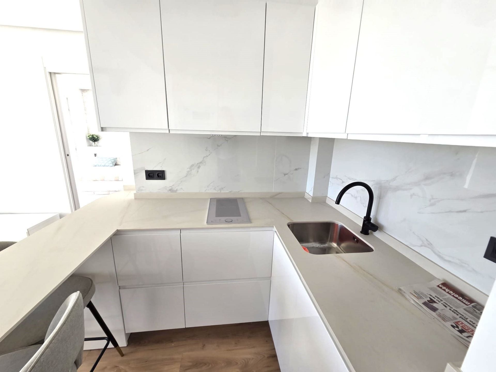 Piso de 1 Dormitorio en venta en Calahonda, Mijas