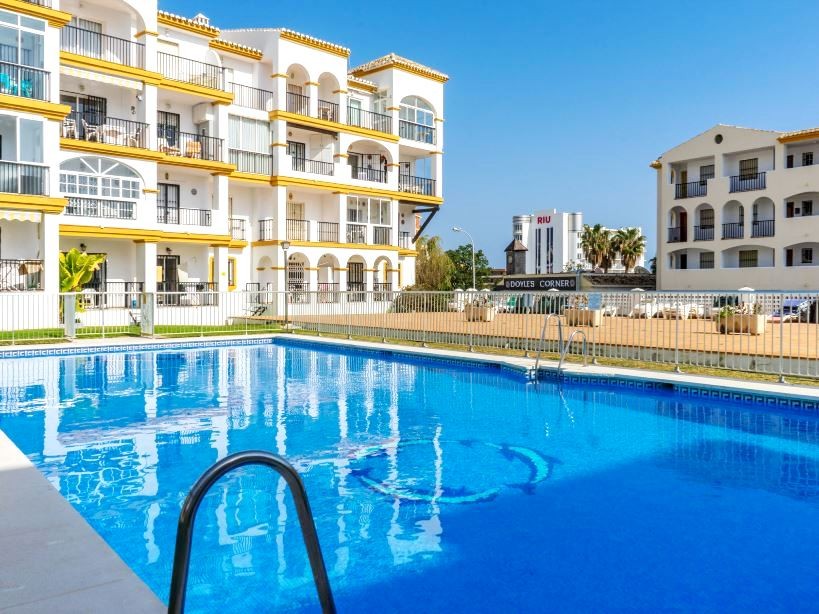 Piso de 2 Dormitorios y 1 Baño en venta en Torremolinos