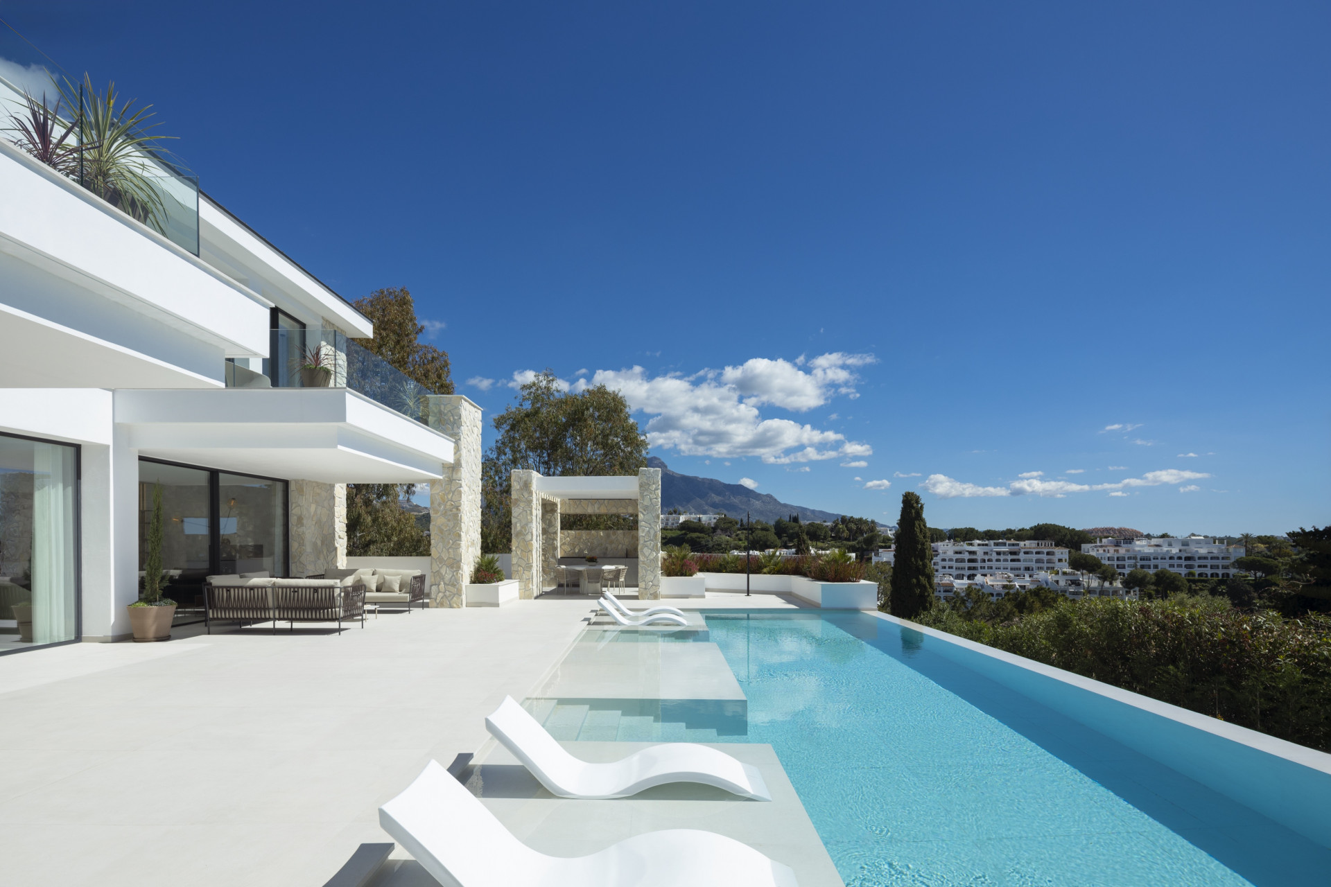 5 спални, 5 бани - Вила за продажба в La Quinta, Benahavis