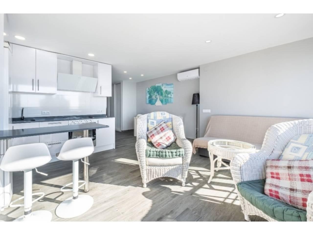 Piso de 2 Dormitorios y 1 Baño en venta en Benidorm Centro Urbano