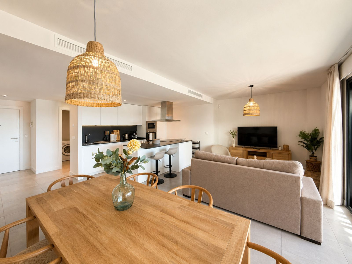 Piso de 3 Dormitorios y 2 Baños en venta en Estepona