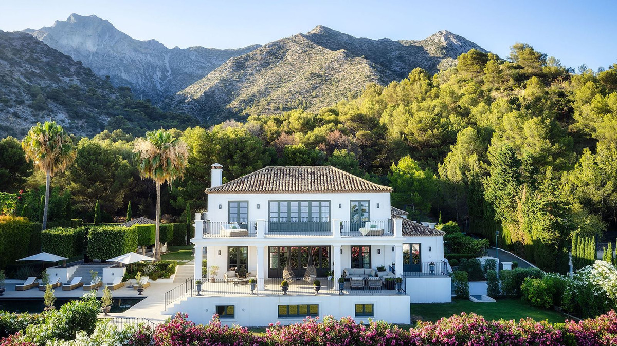 6 Slaapk. - Villa te koop in Sierra Blanca, Marbella