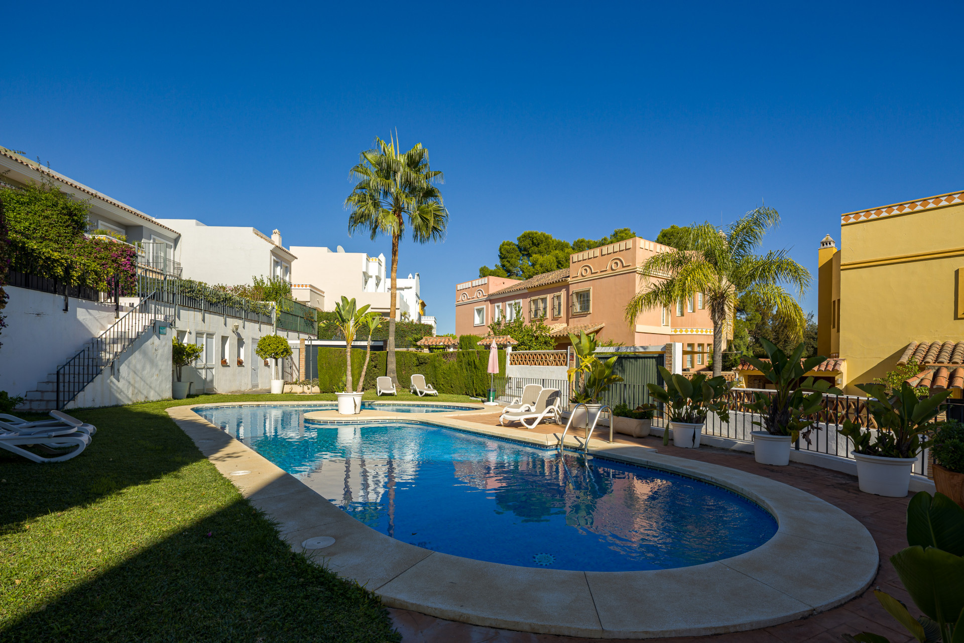 Casa de 5 Dormitorios y 5 Baños en venta en Guadalmina Alta, San Pedro de Alcántara