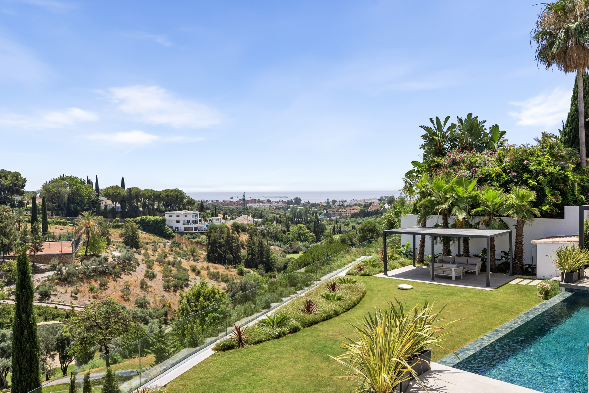 6 спални - Вила за продажба в Los Flamingos, Benahavis