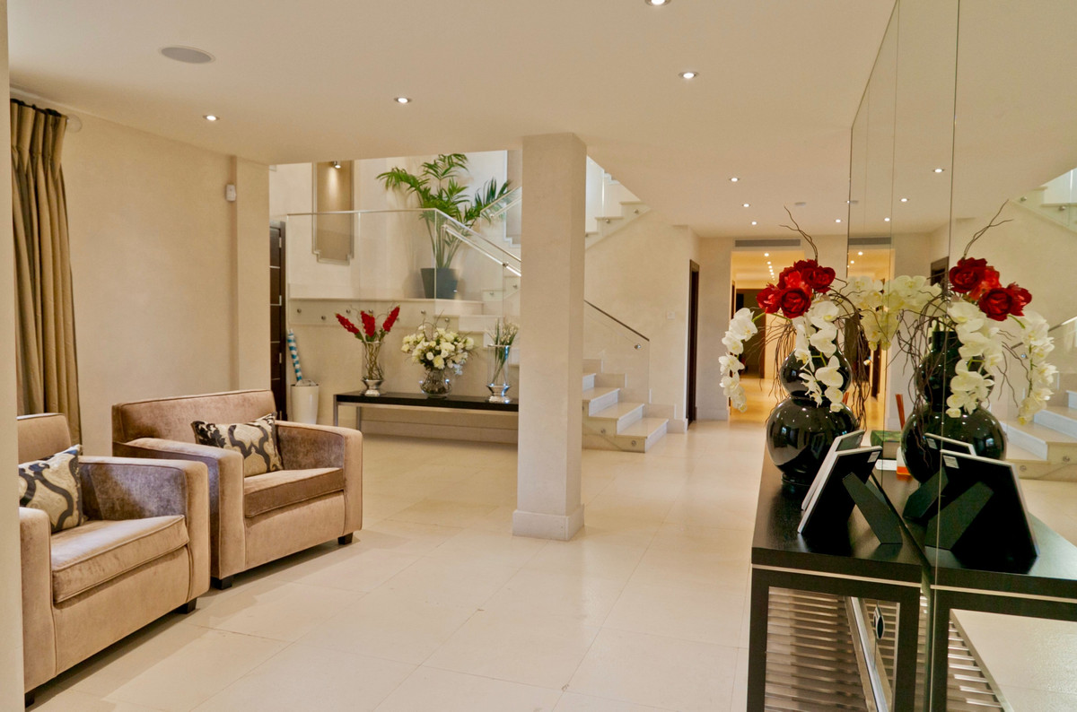 10 Slaapk. - Villa te koop in Sierra Blanca, Marbella